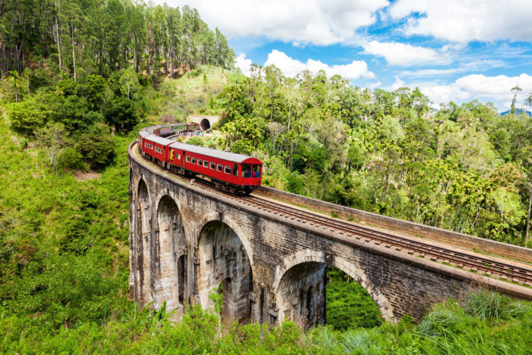 Asienreisen Zugfahrten - TravelLife Asien Reisen