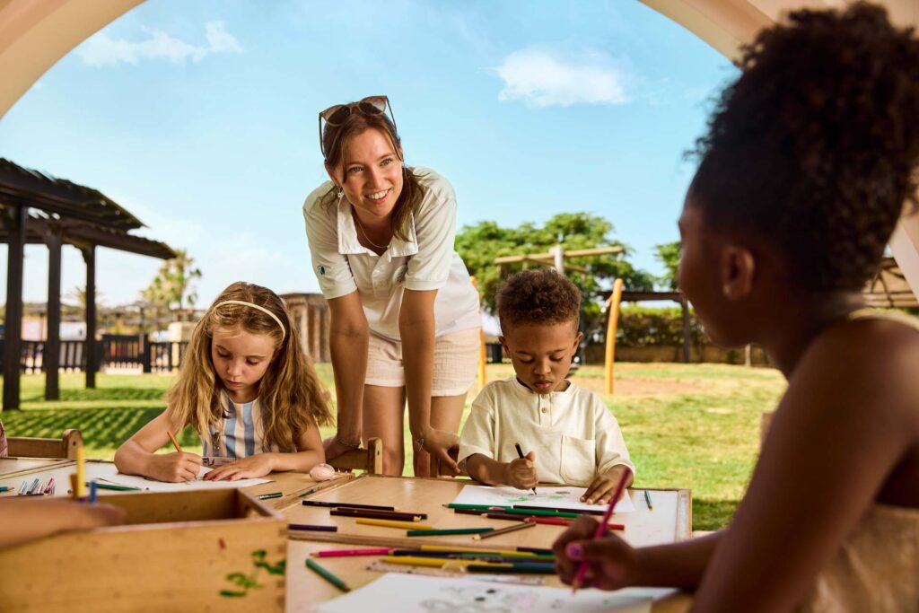 Robinson Club ad_14651_Roby_Club_WOL